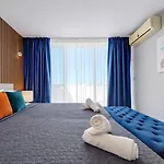 Epic Views Seafront 2-bedroom Penthouse Sliema