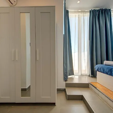 Epic Views Seafront 2-bedroom Penthouse * 斯利马