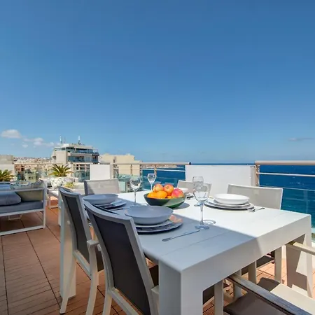 Epic Views Seafront 2-bedroom Penthouse * 斯利马