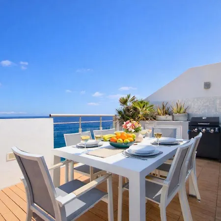 Epic Views Seafront 2-bedroom Penthouse Apartman *