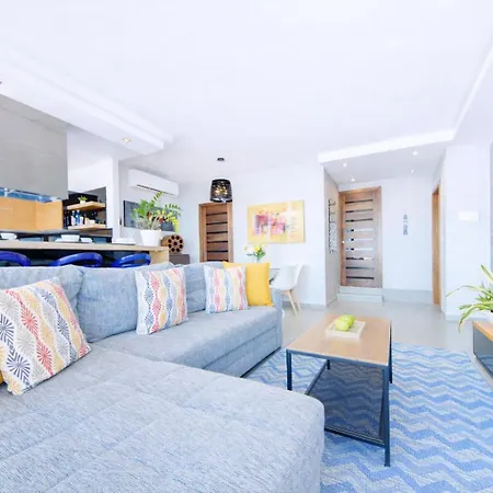 Apartman Epic Views Seafront 2-bedroom Penthouse