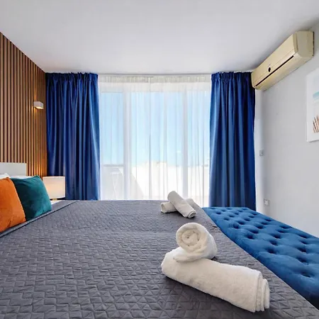 Epic Views Seafront 2-bedroom Penthouse Sliema