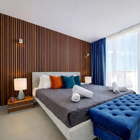 Apartmán Epic Views Seafront 2-bedroom Penthouse *