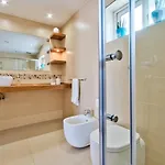Apartment Epic Views Seafront 2-bedroom Penthouse