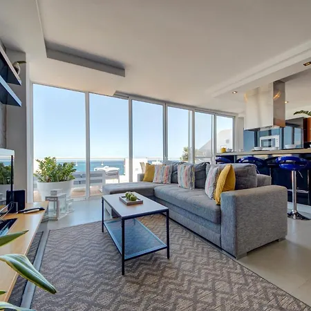 Apartament Epic Views Seafront 2-bedroom Penthouse *