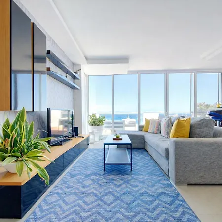 Epic Views Seafront 2-bedroom Penthouse Sliema