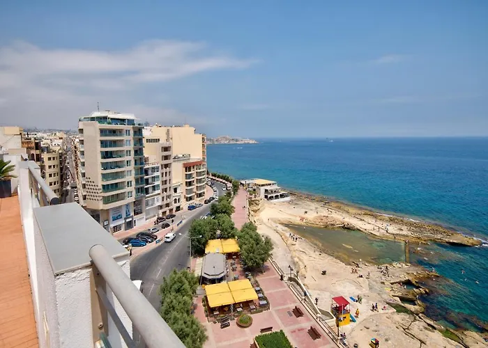 Epic Views Seafront 2-bedroom Penthouse * Sliema