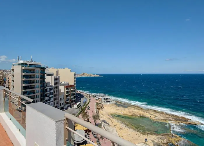 Epic Views Seafront 2-bedroom Penthouse * Sliema