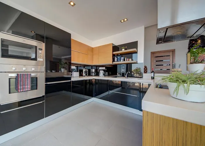 Epic Views Seafront 2-bedroom Penthouse Apartament Sliema