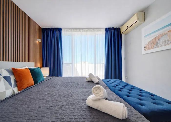 Epic Views Seafront 2-bedroom Penthouse Sliema