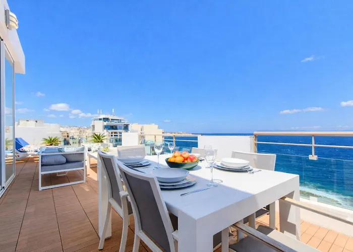 Apartment Epic Views Seafront 2-bedroom Penthouse